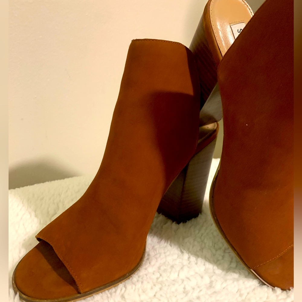 Steve Madden open back 5” heel I. Size 9 1/2